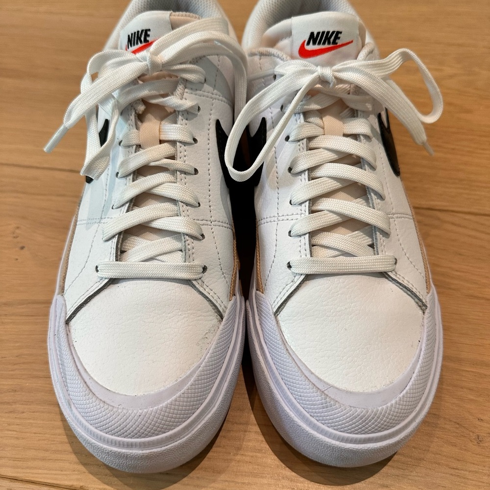 Nike White Black and Tan Women's Sneakers - Picture 2 of 4